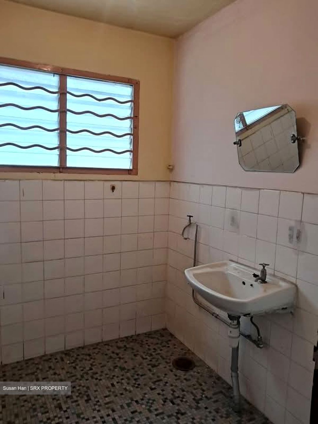 Saint Michael's Road (D12), Terrace #599745391
